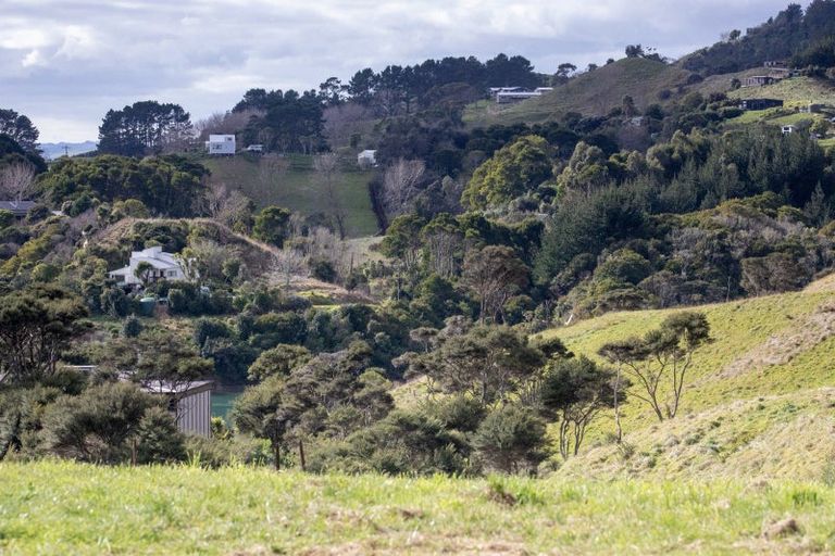 Photo of property in 9 Kapokapowai Street, Raglan, 3225