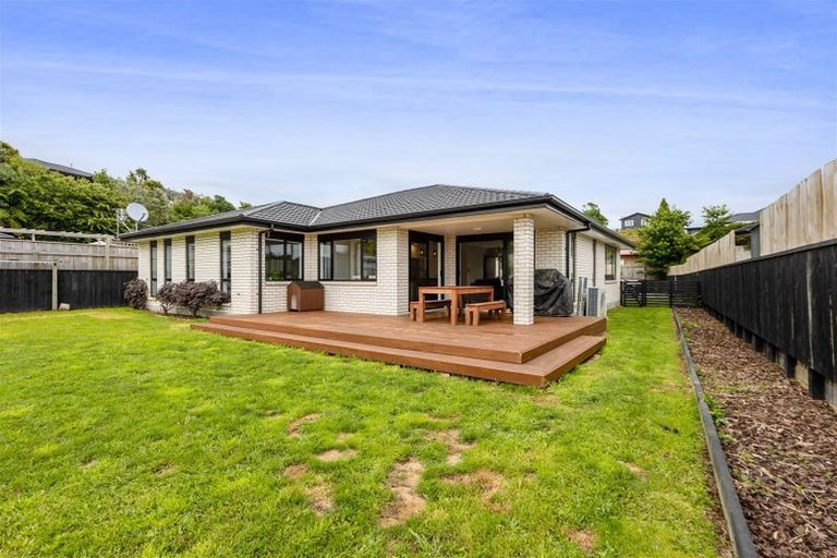 Photo of property in 15 Frederick Place, Whalers Gate, New Plymouth, 4310