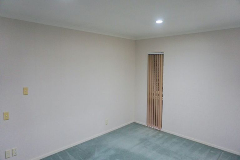 Photo of property in 7 Mullagh Place, East Tamaki Heights, Auckland, 2016