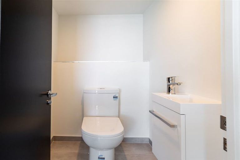 Photo of property in 9/272 Marine Parade, New Brighton, Christchurch, 8061