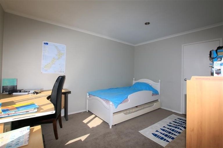 Photo of property in 97 Fields Parade, Oteha, Auckland, 0632