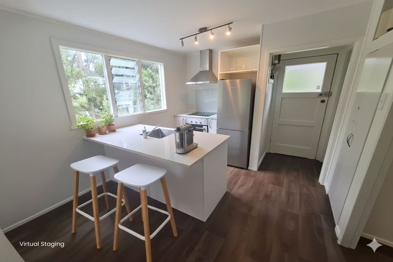 Photo of property in 41 Derwent Crescent, Titirangi, Auckland, 0604