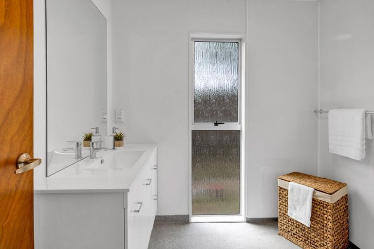 Photo of property in 2/19 Kenmore Street, Westown, New Plymouth, 4310