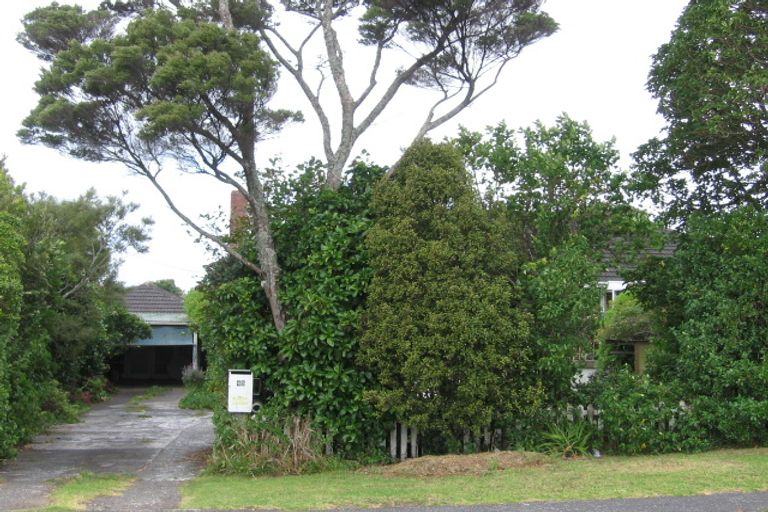 Photo of property in 45 Tramway Road, Beach Haven, Auckland, 0626