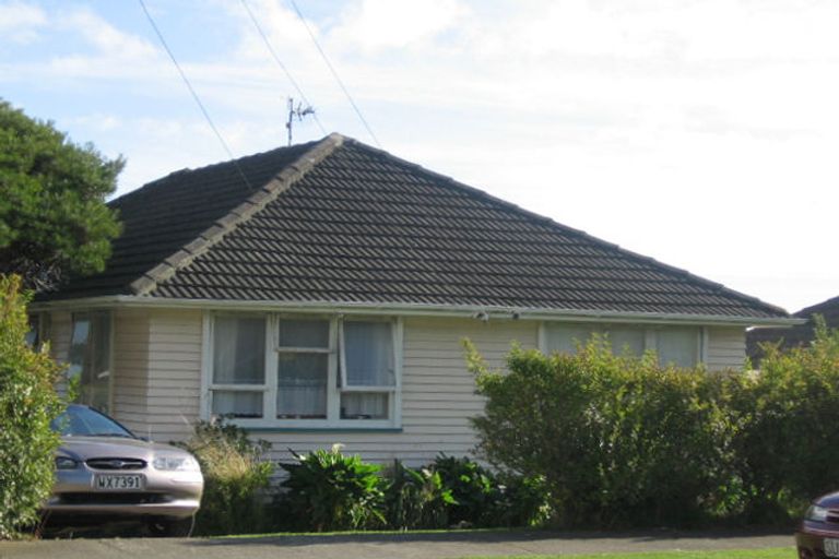 Photo of property in 32 Aberfeldy Street, Cannons Creek, Porirua, 5024
