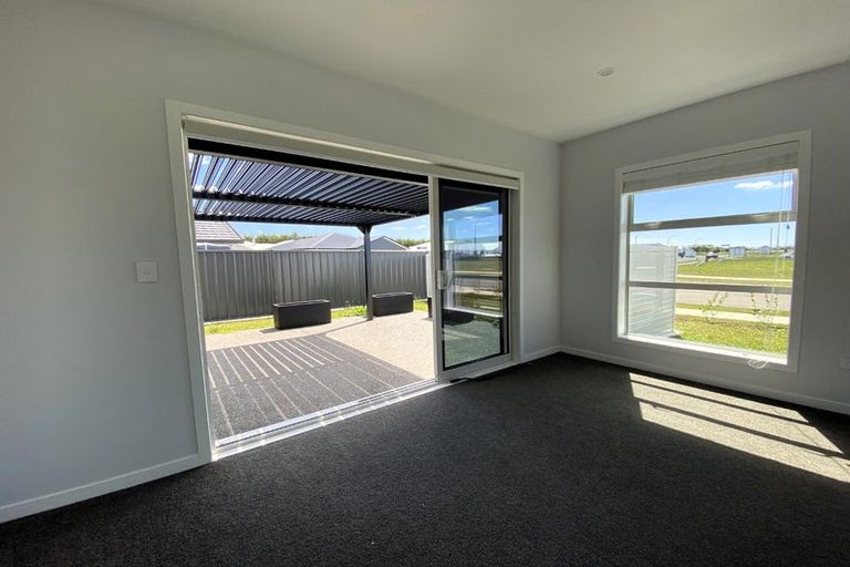 Photo of property in 27 Wai Whatu Street, Meeanee, Napier, 4110