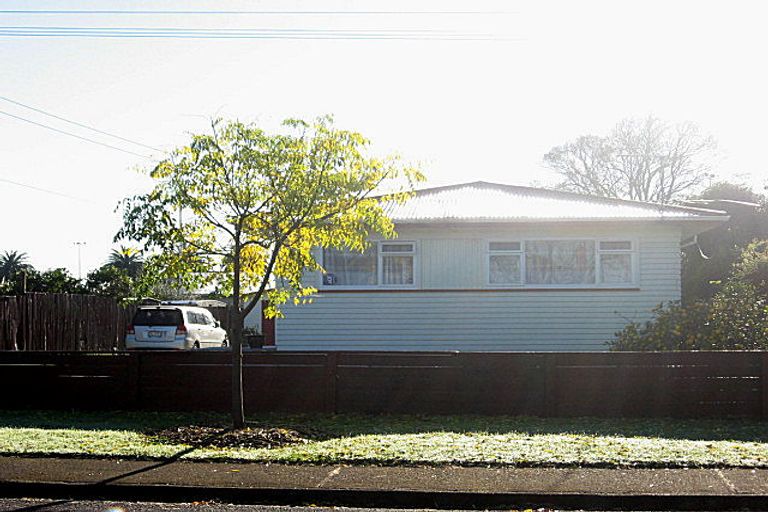 Photo of property in 104 Gloucester Road, Manurewa, Auckland, 2102