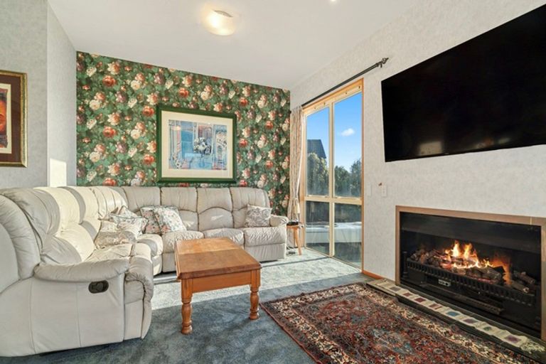 Photo of property in 2 Gordon Road, Mount Maunganui, 3116