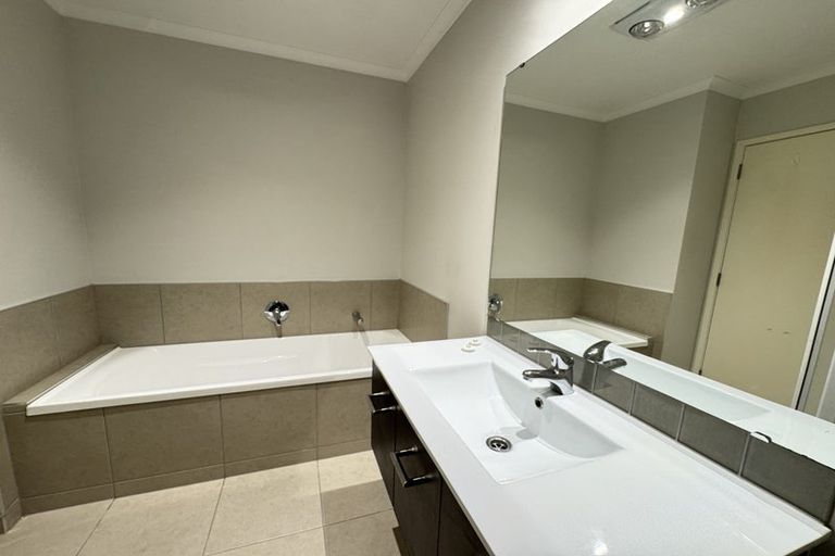 Photo of property in 70 Buckley Avenue, Hobsonville, Auckland, 0616