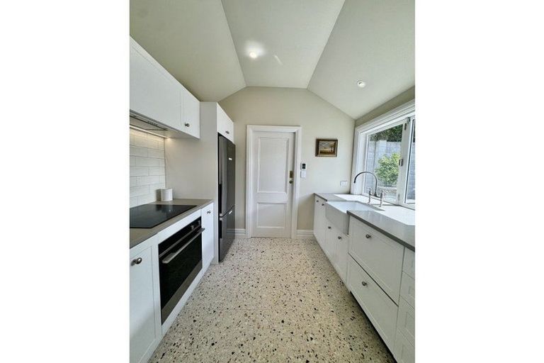 Photo of property in 240 Tinakori Road, Thorndon, Wellington, 6011