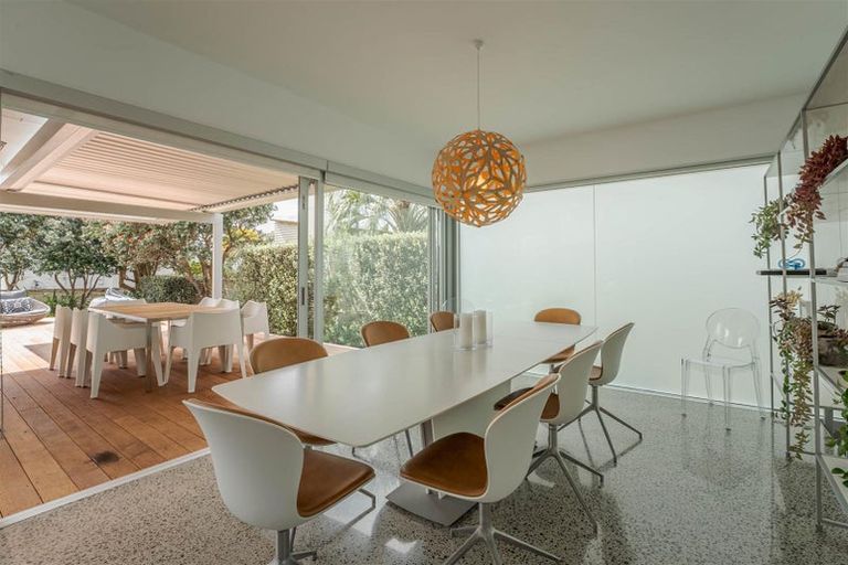 Photo of property in 39 Taumata Road, Omaha, 0986