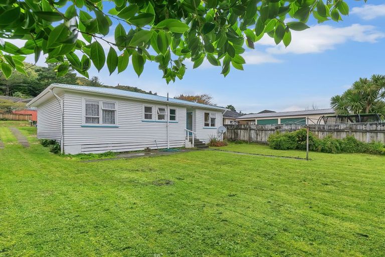 Photo of property in 58 Coast Road, Wainuiomata, Lower Hutt, 5014