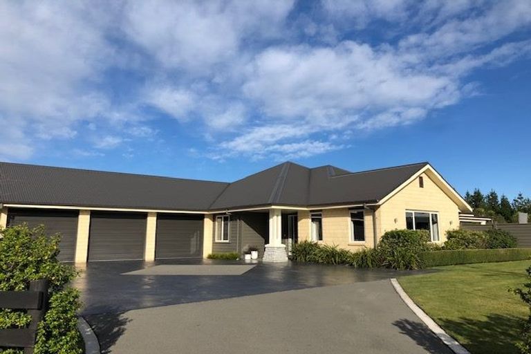 Photo of property in 8 Rossington Drive, West Melton, 7618