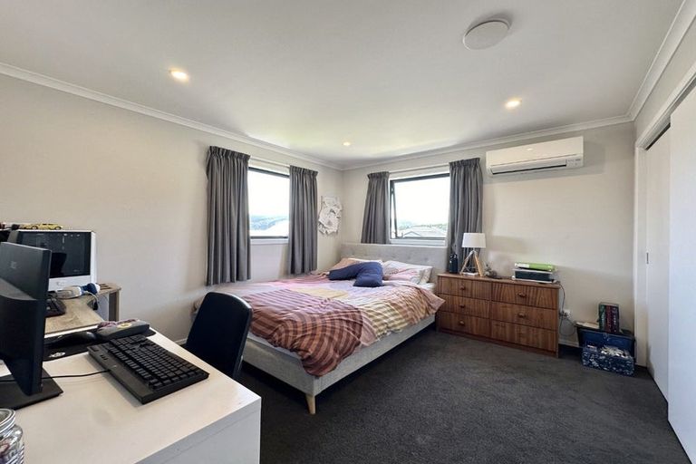 Photo of property in 52 Mawai Hakona Drive, Wallaceville, Upper Hutt, 5018