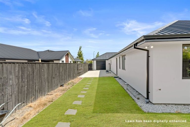 Photo of property in 33 Bronco Drive, Aidanfield, Christchurch, 8025