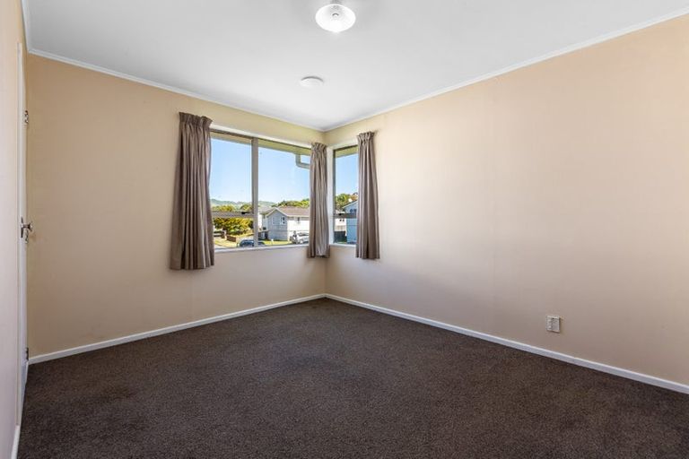 Photo of property in 18 Stipulate Place, Ascot Park, Porirua, 5024
