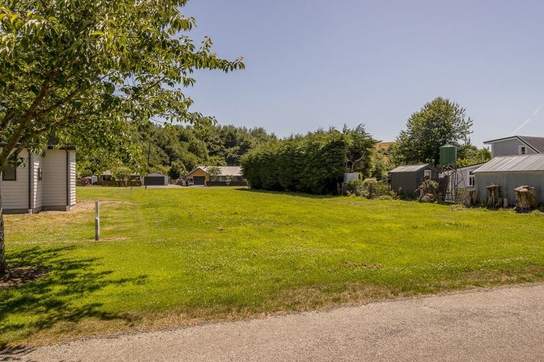 Photo of property in 16 Railway Terrace, Doyleston, 7682