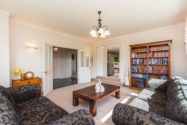 Photo of property in 58 Lothian Brae, Wattle Downs, Auckland, 2103