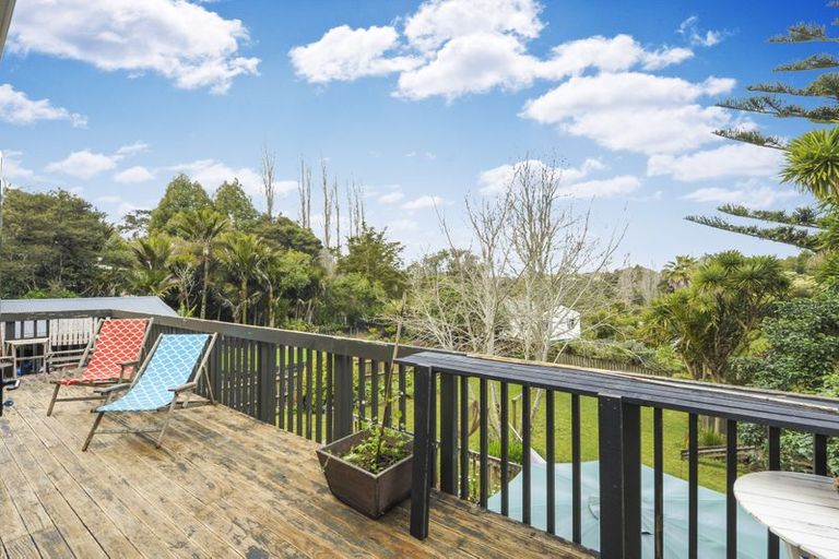 Photo of property in 138 Woodlands Park Road, Titirangi, Auckland, 0604