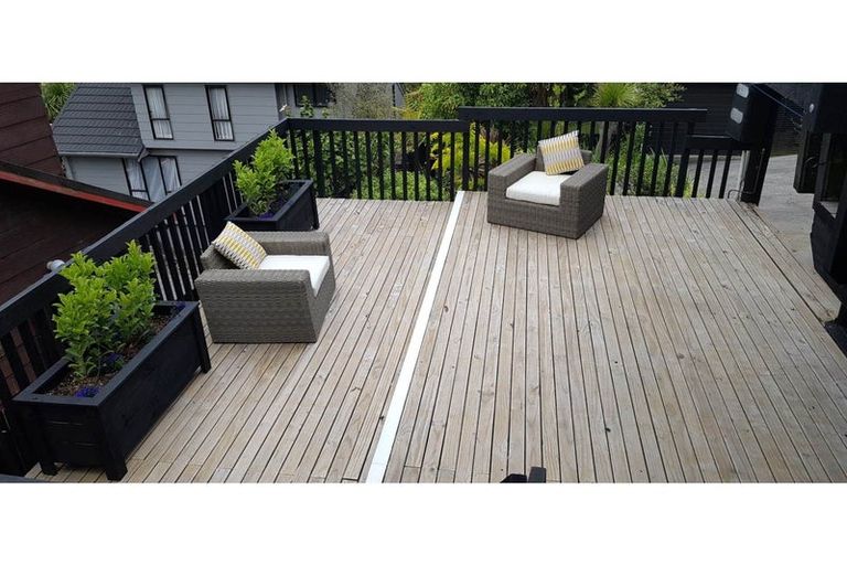 Photo of property in 2/16 Waratah Street, Birkenhead, Auckland, 0626