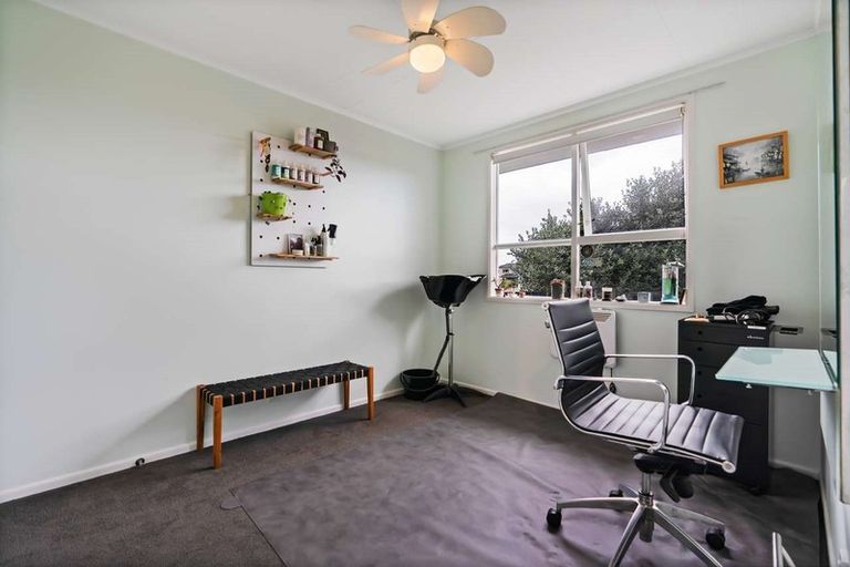 Photo of property in 32 Mervan Street, Mangere East, Auckland, 2024