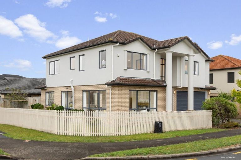 Photo of property in 1 Askerne Drive, Flat Bush, Auckland, 2016