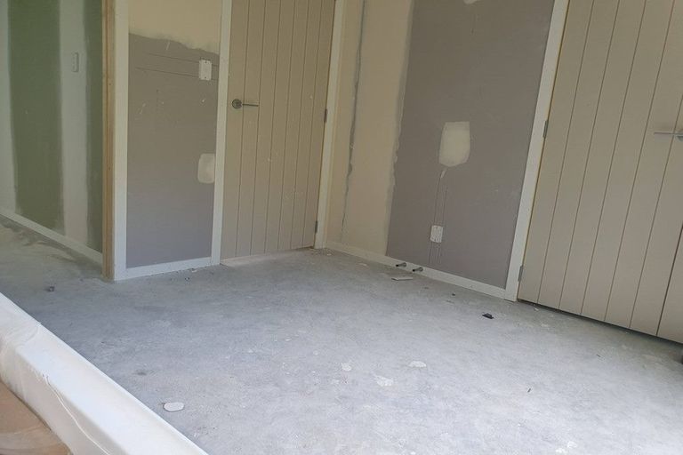 Photo of property in 9 Lowry Heights, Stokes Valley, Lower Hutt, 5019