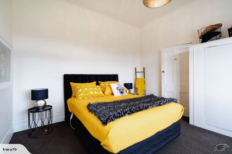 Photo of property in 94 Hargest Crescent, Saint Clair, Dunedin, 9012