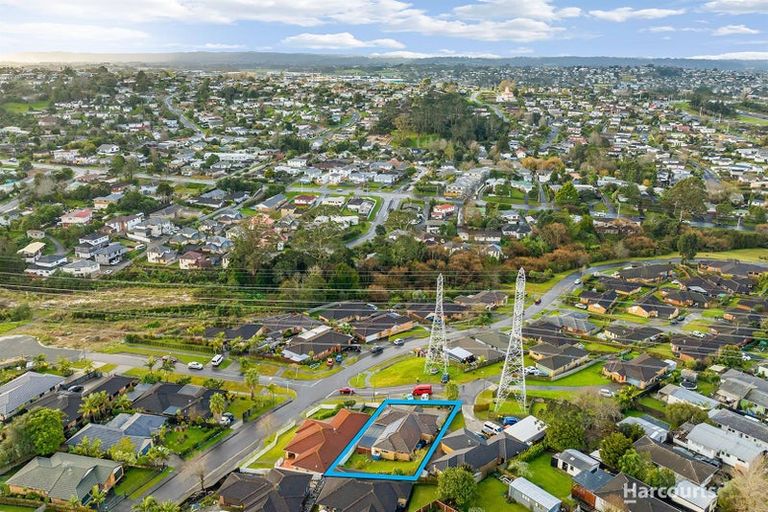 Photo of property in 3 Jever Place, Massey, Auckland, 0614