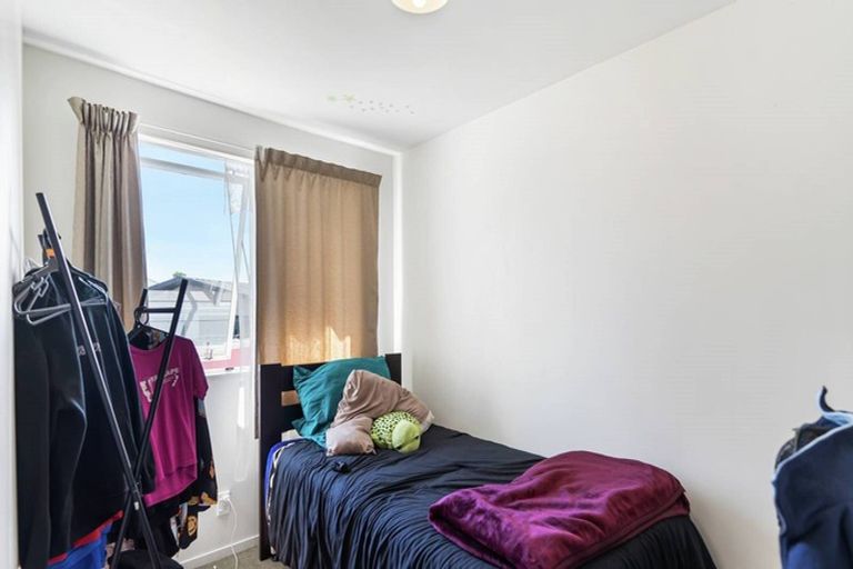 Photo of property in 7/3 Etherton Drive, Weymouth, Auckland, 2103