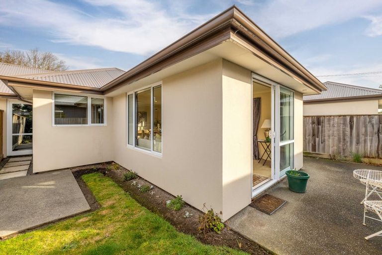 Photo of property in 44 Staveley Street, Avonhead, Christchurch, 8042