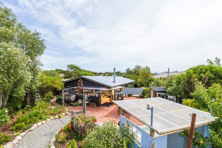 Photo of property in 12 Moreland Place, Mapua, 7005