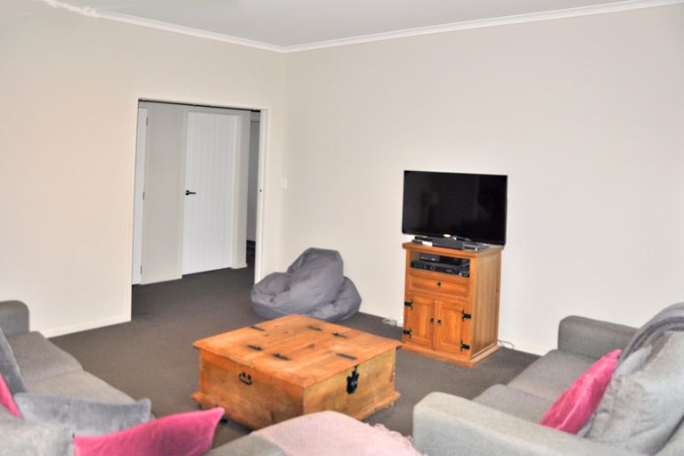 Photo of property in 177 Sandspit Road, Shelly Park, Auckland, 2014