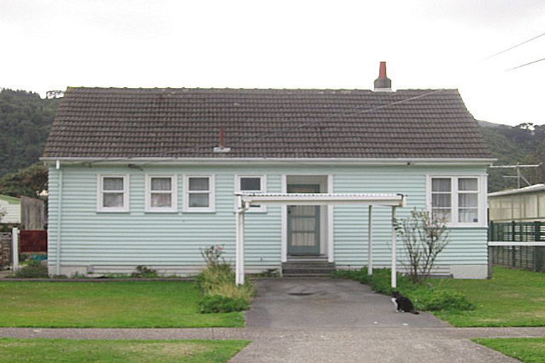 Photo of property in 19 Churton Crescent, Taita, Lower Hutt, 5011