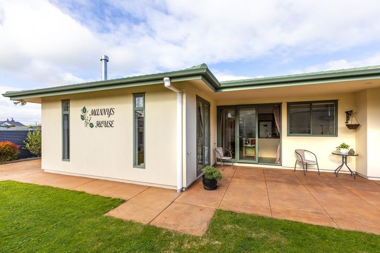 Photo of property in 11b Bedford Terrace, Waipukurau, 4200