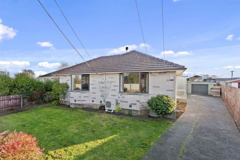 Photo of property in 11 Quebec Place, Wainoni, Christchurch, 8061