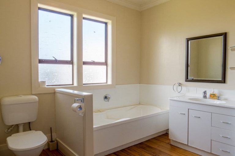 Photo of property in 97 College Road, Edgecumbe, 3120