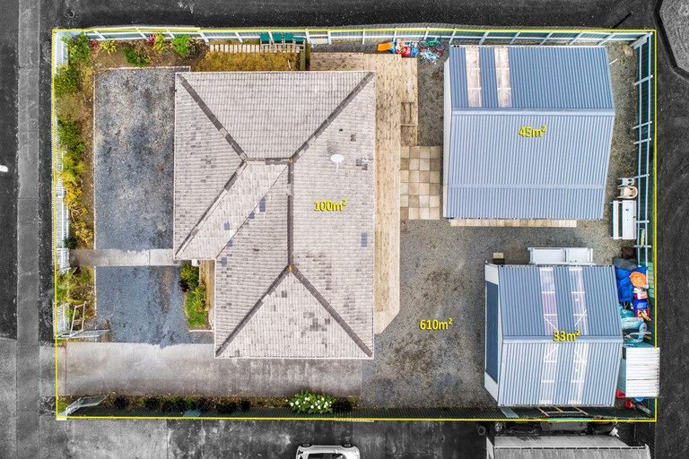 Photo of property in 367 Roscommon Road, Clendon Park, Auckland, 2103