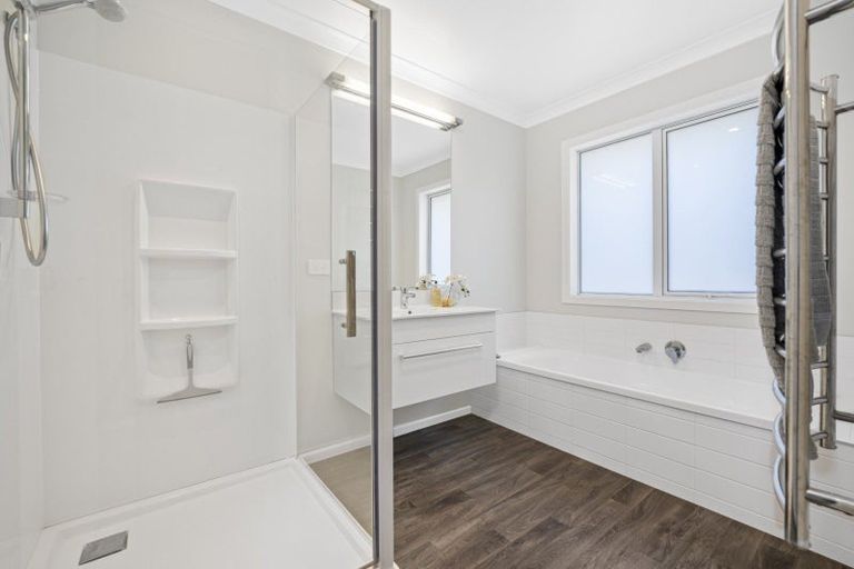 Photo of property in 328 Lakes Boulevard, Pyes Pa, Tauranga, 3112