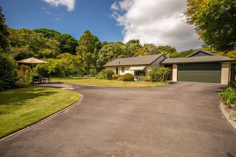 Photo of property in 459 Te Moana Road, Waikanae, 5036