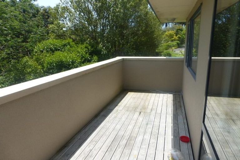 Photo of property in 50a Edmonton Road, Henderson, Auckland, 0612
