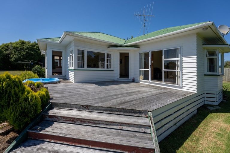 Photo of property in 35 North Manakau Road, Manakau, Levin, 5573
