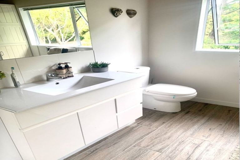 Photo of property in 394 Wairere Road, Waitakere, Henderson, 0782