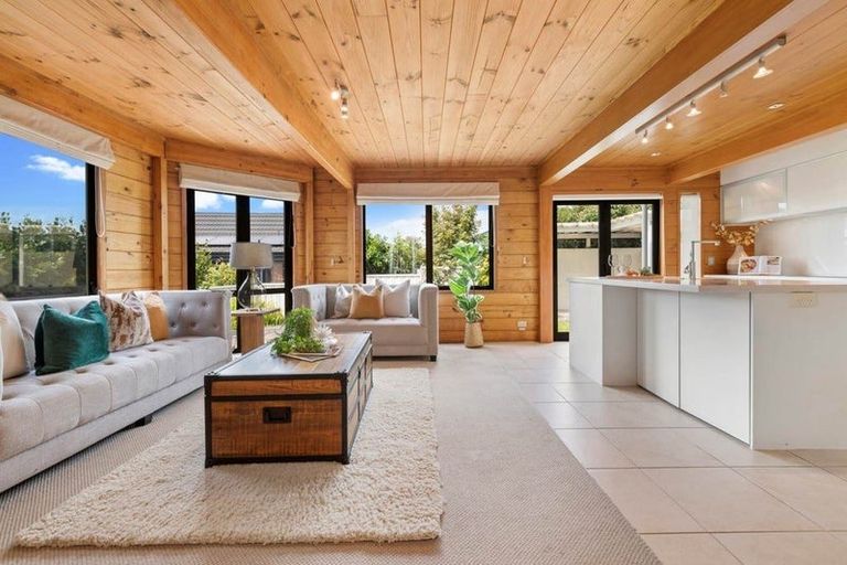 Photo of property in 2/160 Bucklands Beach Road, Bucklands Beach, Auckland, 2012