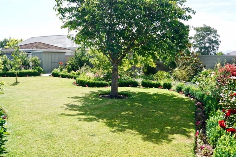 Photo of property in 21 Montrose Avenue, Culverden, 7392