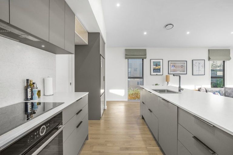 Photo of property in 2 Matai Grove, Greytown, 5712