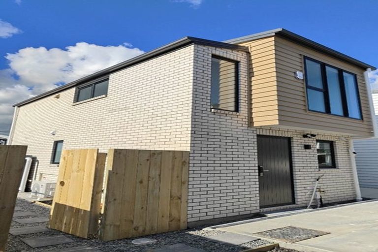 Photo of property in 1/7 Peverill Crescent, Papatoetoe, Auckland, 2025
