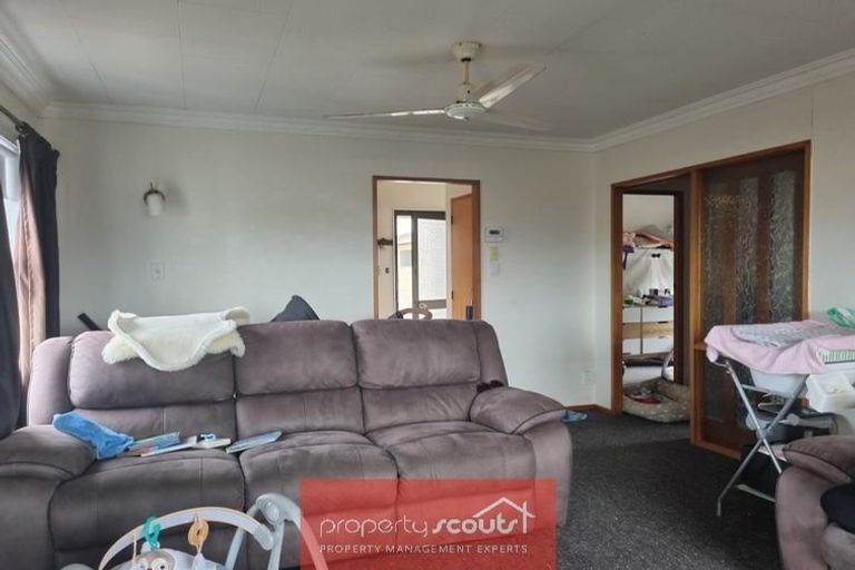 Photo of property in 19 Tukapa Street, Westown, New Plymouth, 4310