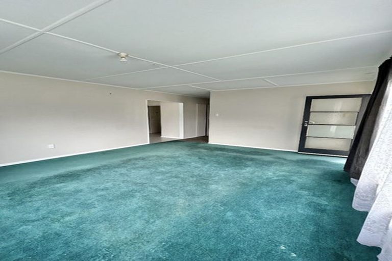 Photo of property in 3 Hanson Grove, Stokes Valley, Lower Hutt, 5019