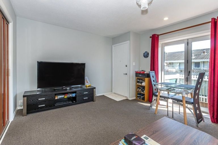 Photo of property in 2/10 Peer Street, Upper Riccarton, Christchurch, 8041